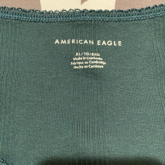 🌲beautiful green AE top 🌲 - Picture 4 of 5